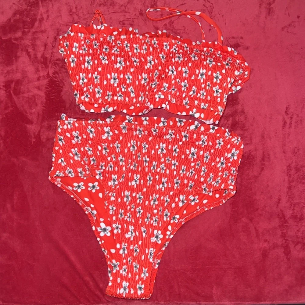 VOLAFA High Waisted Swimsuit Bandeau Ruffled Smocked Ruched 2 Pc Bikini Set.